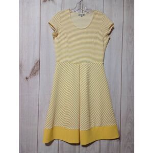 DE Collection Dress Ladies Medium Yellow White Stripe Capped Sleeve Fit and Flar